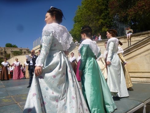 Avignon defile des 90 ans du ruban 9 