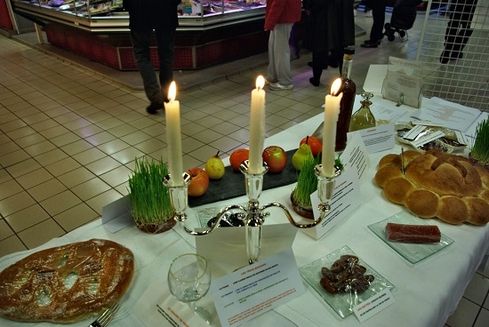 Avignon les halles exposition table des 13 desserts 6 