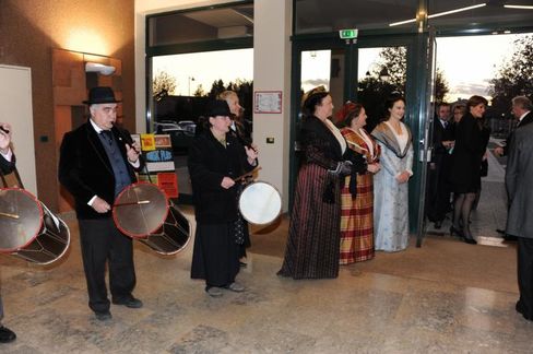 Claude greff accueillie par le ruban de provence a rognonas 3 