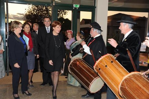 Claude greff accueillie par le ruban de provence a rognonas 4 