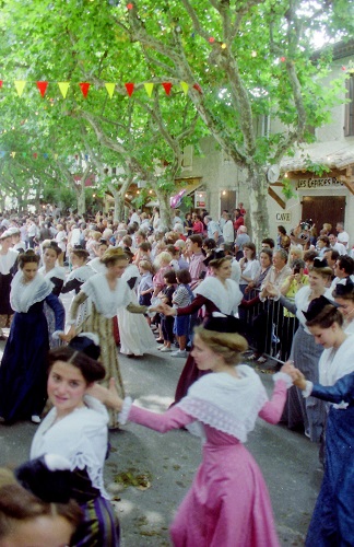 Fete des olives mouries 11 