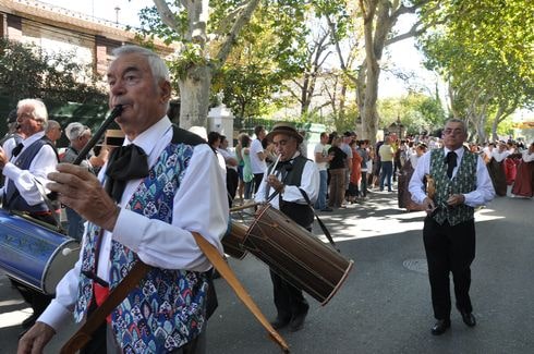 Fete des olives mouries 2012 2 