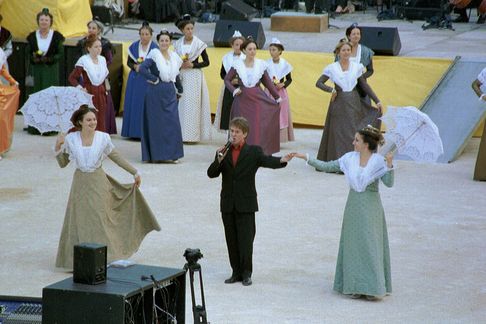 Guy bonnet et le ruban aux arenes d arles 2003 8 