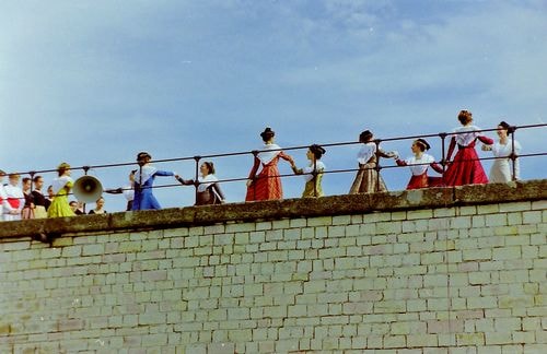 Hommage a farfantello sur le pont d avignon 2 