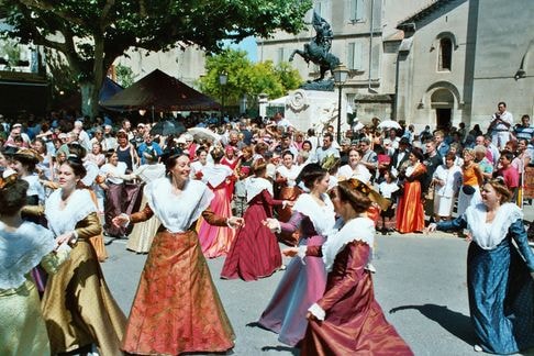 St eloi rognonas 2004 4 